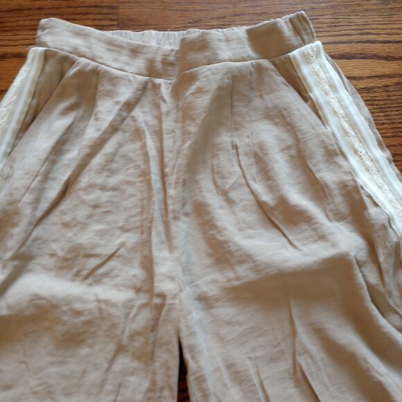 By Anthropologie Lace Side-Stripe Long Dressy Shorts Size X Small - Picture 7 of 9